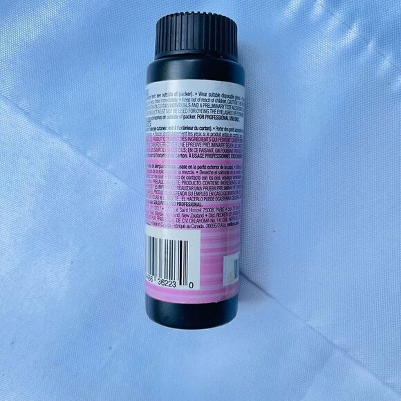 Redken Shades EQ Gloss Toner in Pastel Silver Green - Picture 4 of 4